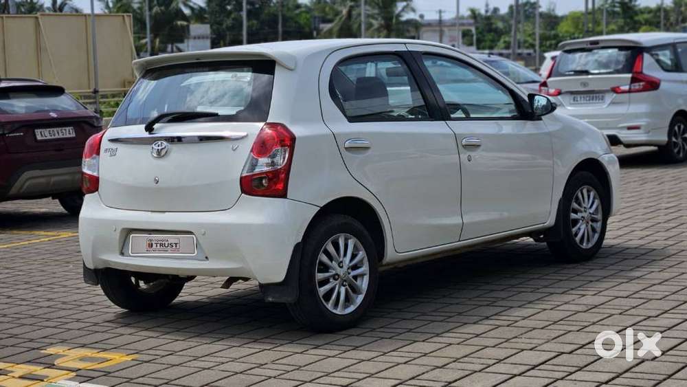 Toyota Etios Liva V, 2013, Petrol