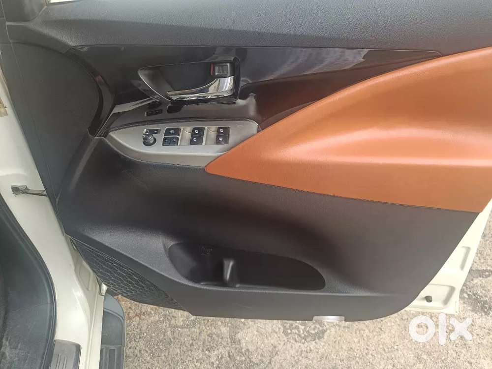 Toyota Innova Crysta 2016 Diesel Well Maintained