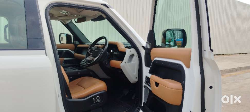 Land Rover Defender 3.0 L 130 Hse, 2023, Diesel