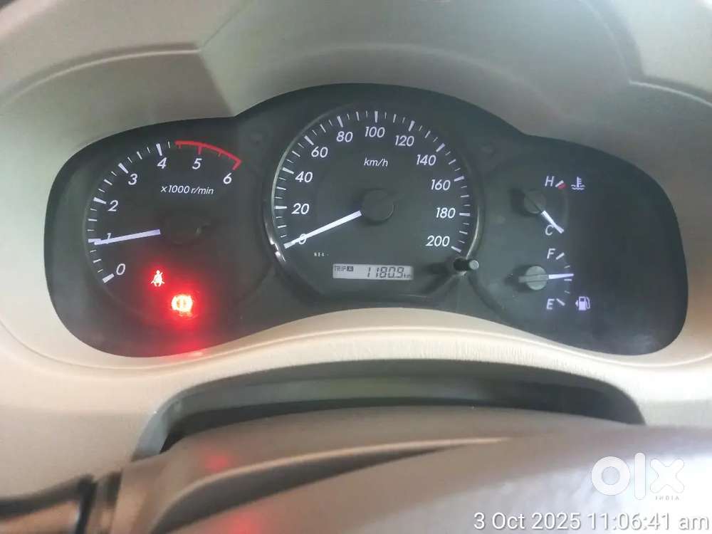 Toyota Innova 2014 Diesel Well Maintained