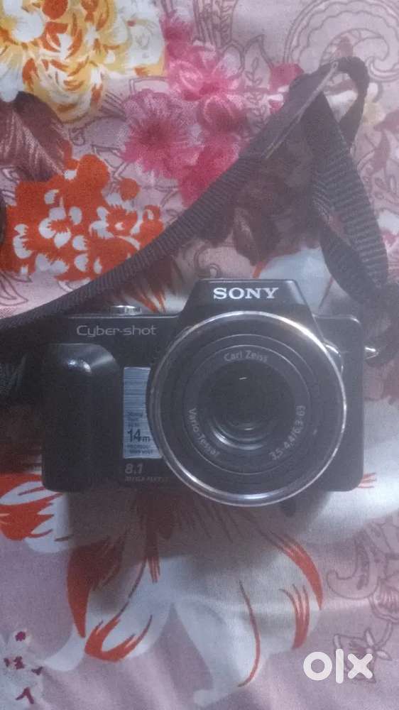 Sony Cyber-shot DSC-H3