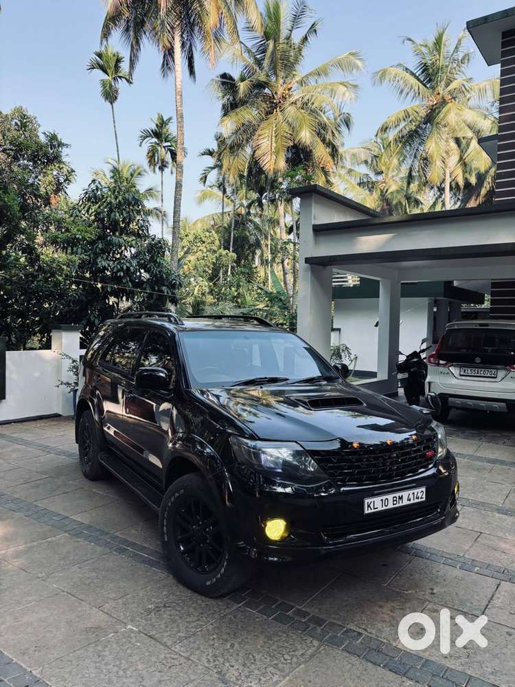 Toyota Fortuner 3.0 4x4 Manual, 2012, Diesel