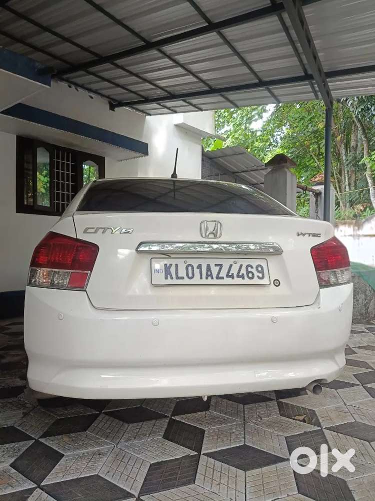 Honda City Zx Petrol 2010