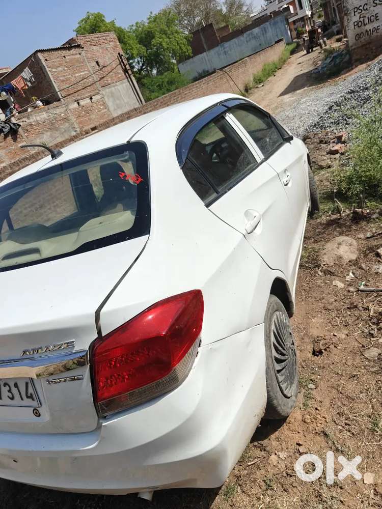 Honda Amaze 1.5 E 2013 डीज़ल मैनुअल