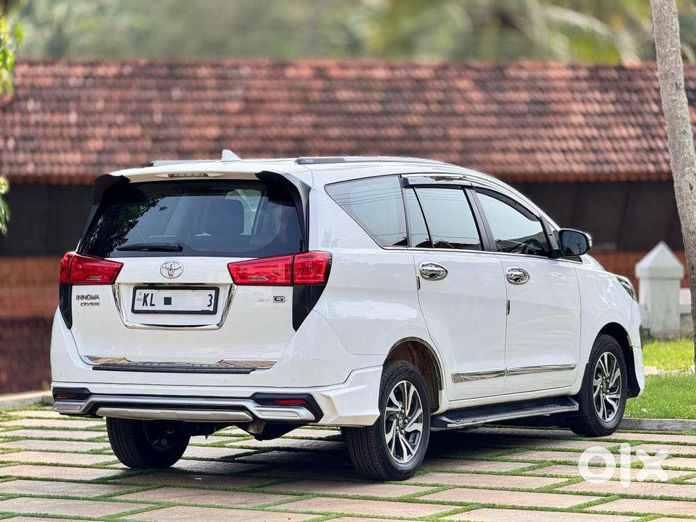 Toyota Innova Crysta 2.8 Gx At, 2022, Diesel