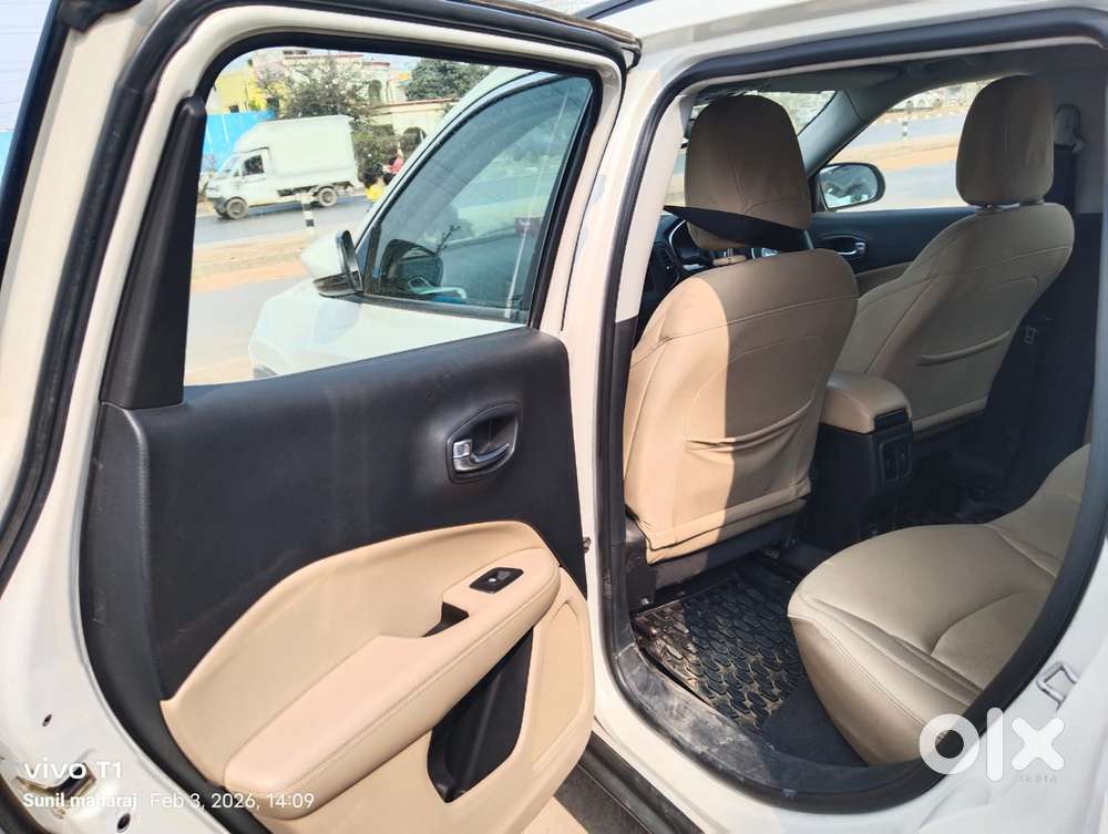 Jeep Compass 2.0 Longitude Option, 2019, Petrol