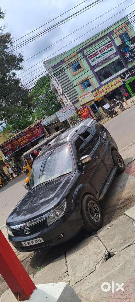 Tata Safari Storme 2012