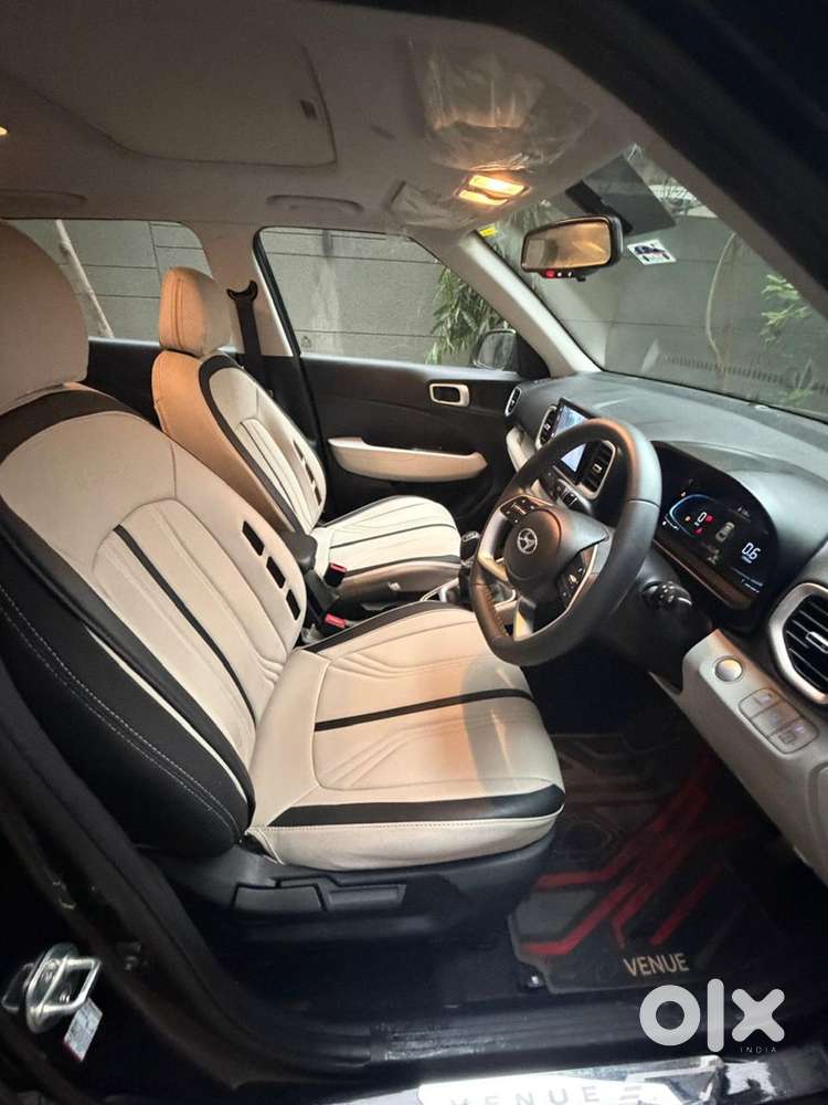 Hyundai Venue 2024 Manual