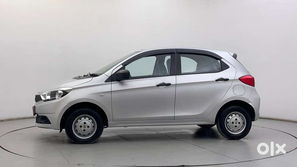 Tata Tiago 1.2 Revotron Xm, 2016, Petrol