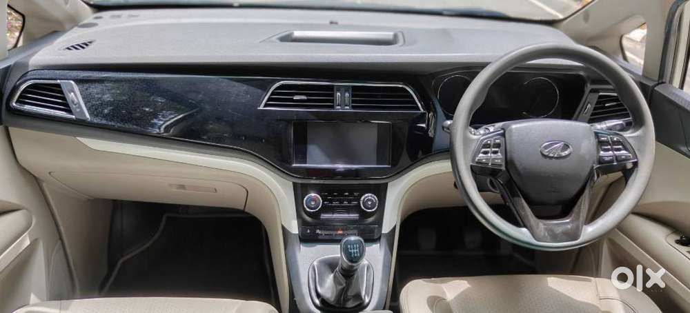 Mahindra Marazzo M8, 2018, Diesel