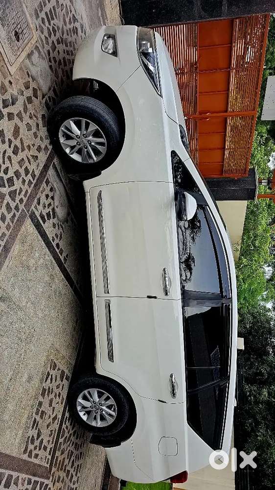 Toyota Innova Crysta 2020