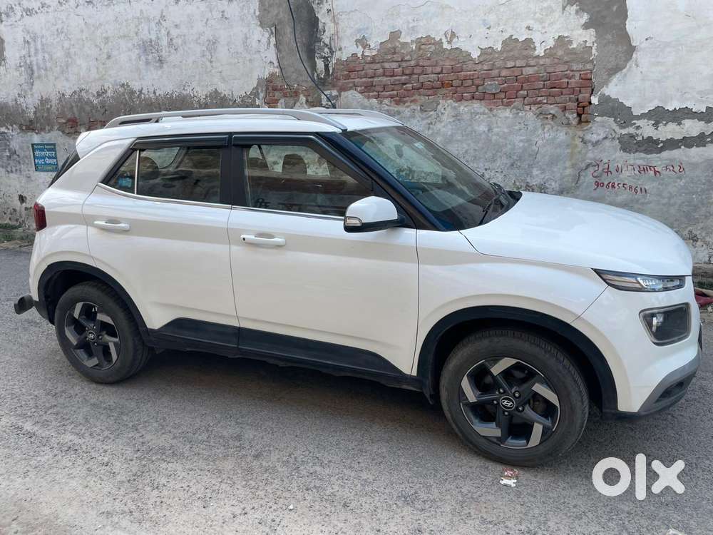 Hyundai Venue 1.2 S (o), 2021, Petrol