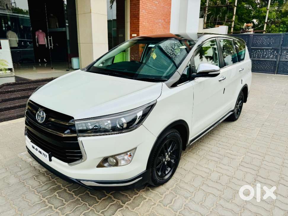 Toyota Innova Crysta 2.8 Zx At 7 Seater, 2017, Diesel