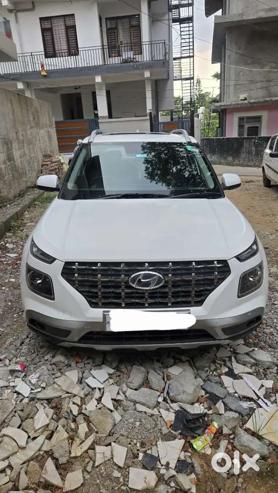 Hyundai Venue 2020 Diesel Well Maintained