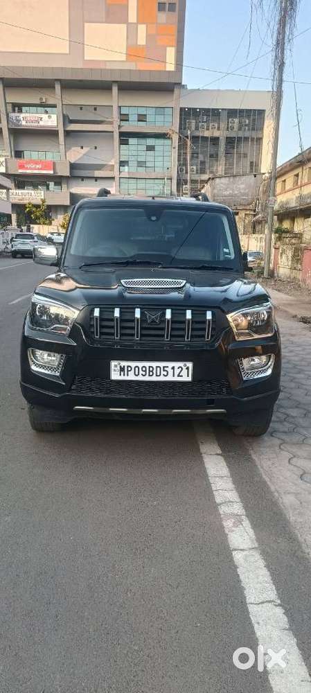 Mahindra Scorpio S10 8 Seater, 2015, Diesel