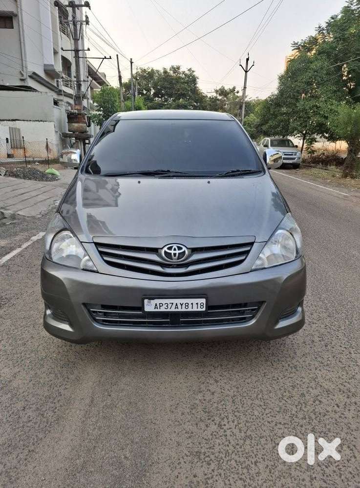 Toyota Innova 2.5 Gx 7 Seater Bs Iv, 2010, Diesel