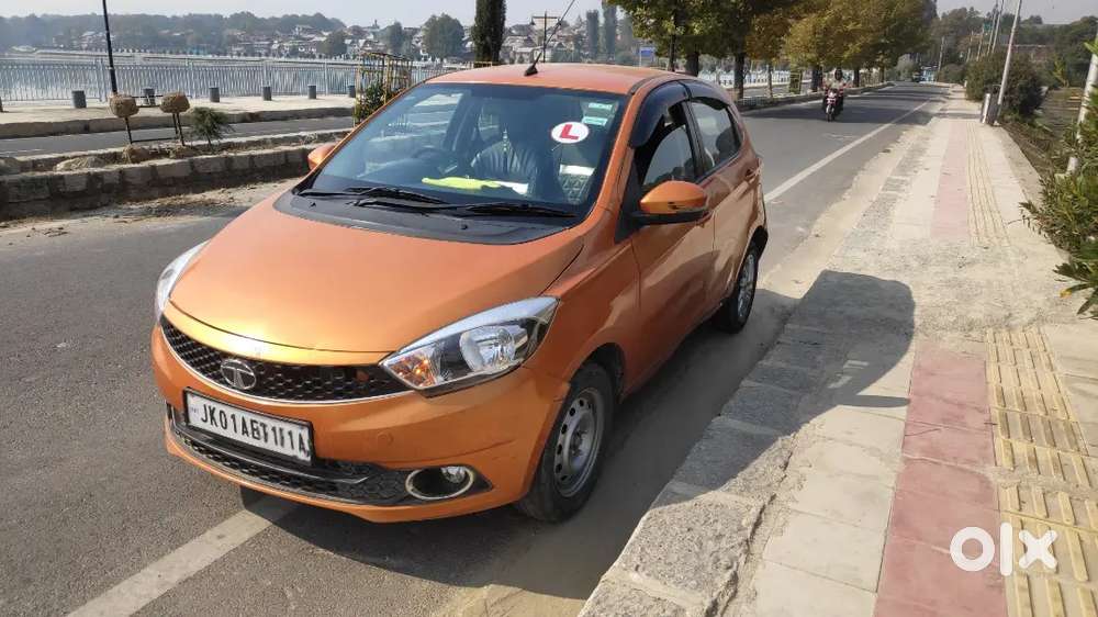 Tata Tiago Revotron Petrol