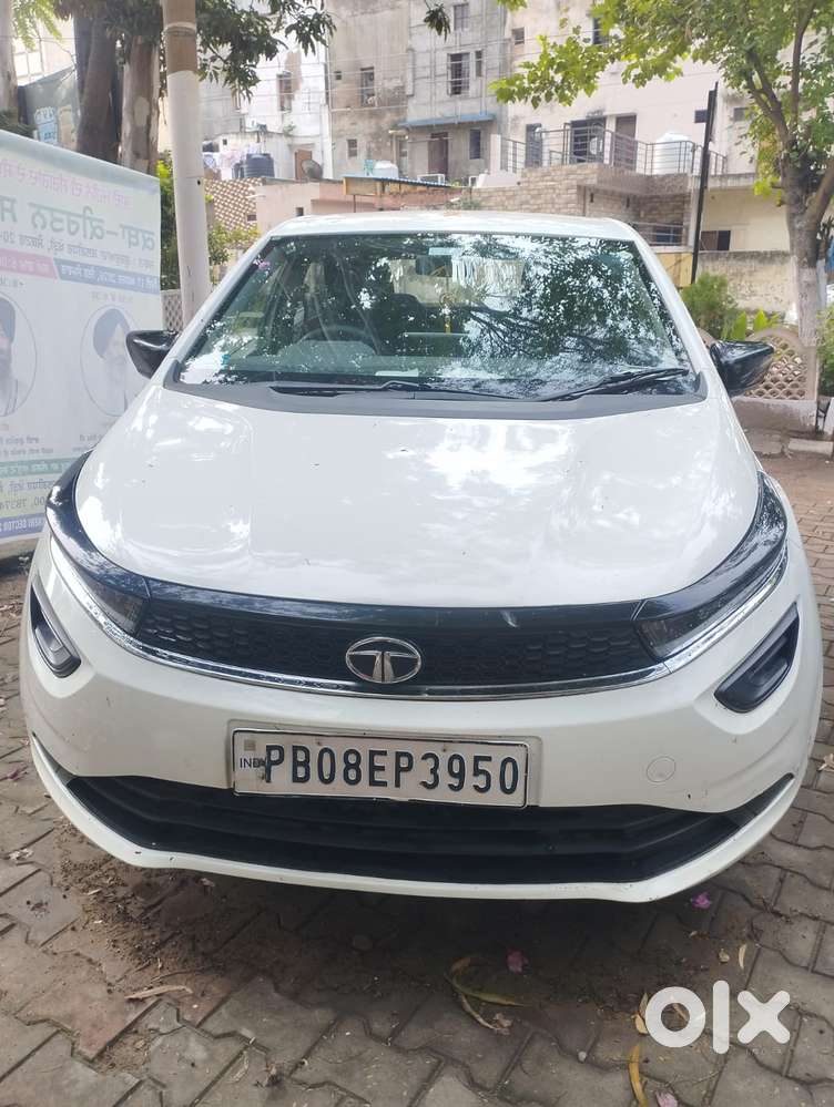 Tata Altroz 1.2 Xe, 2022, Petrol