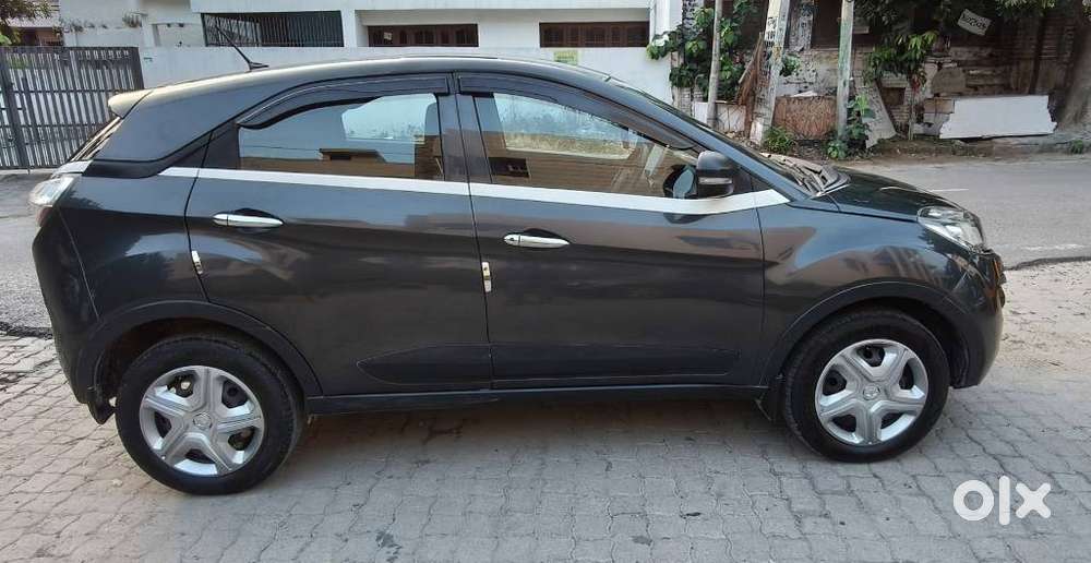 Tata Nexon 1.5 Revotorq Xm (s), 2018, Diesel