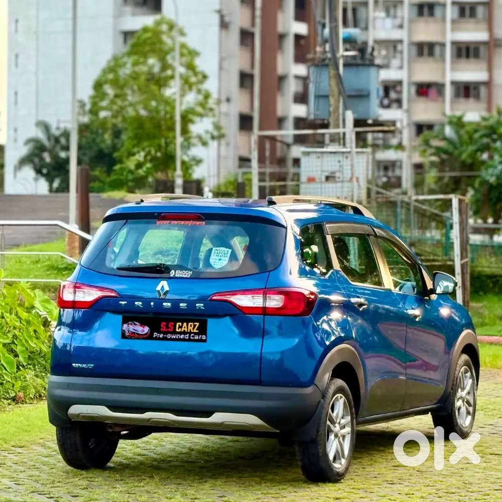 Renault Triber Rxz, 2023, Petrol