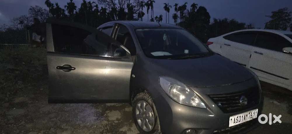 Nissan Sunny 2012 Petrol