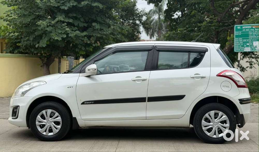 Maruti Suzuki Swift Vxi With Abs, 2015, Petrol