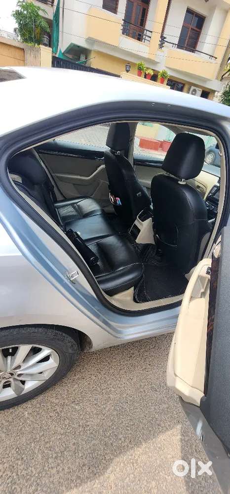 Skoda Octavia Elegance 2013 Diesel Automatic