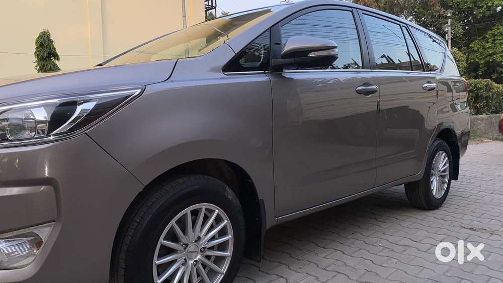 Toyota Innova Crysta 2.4 G Plus Mt, 2017, Diesel