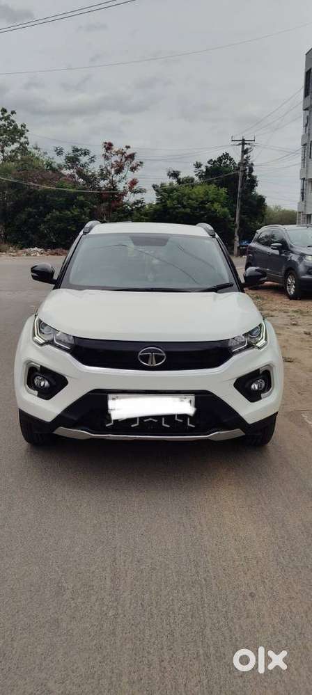 Tata Nexon 1.2 Revotron Xza Plus Luxs Red Dark Edition Amt, 2022, Pe..