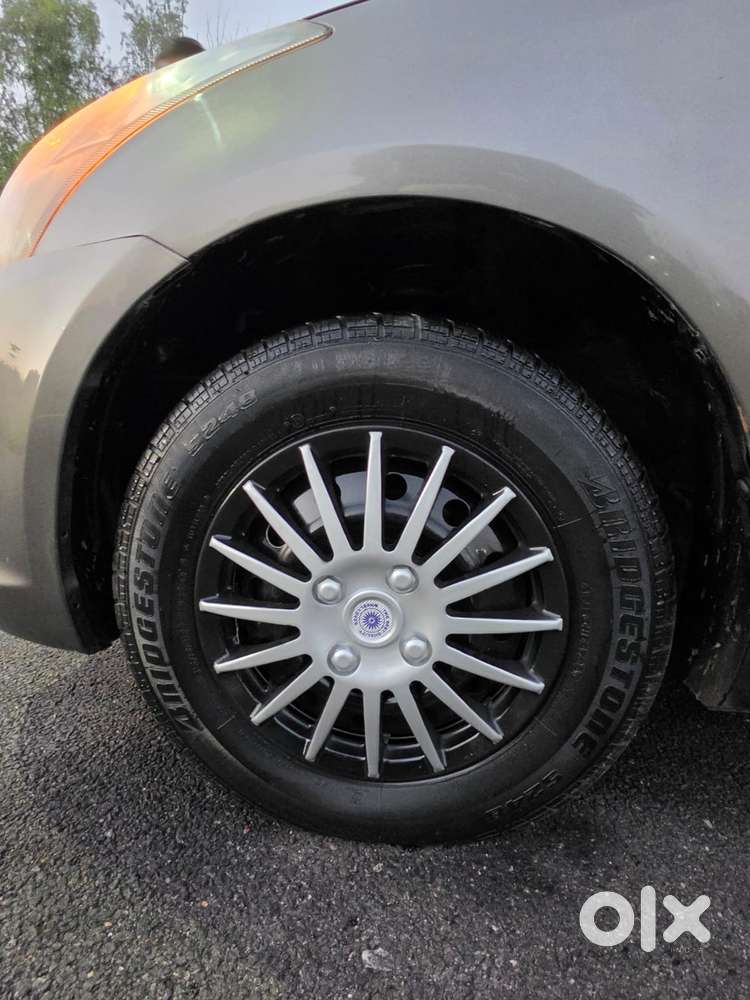 Maruti Suzuki Swift Dzire 1.2 Vxi Bsiv, 2016, Cng & Hybrids