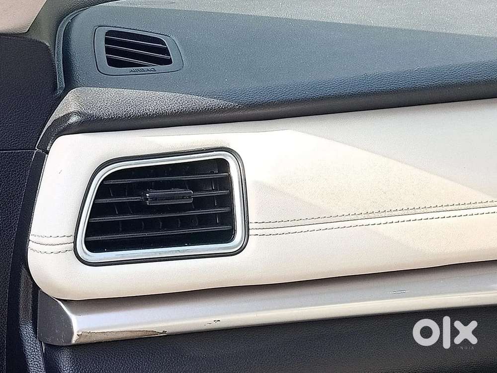 Mahindra Xuv700 2.0 Ax 7 Petrol At Str, 2023, Petrol