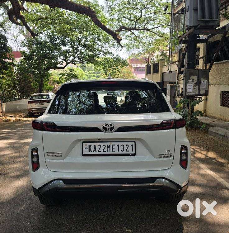 Toyota Urban Cruiser Hyryder E Neodrive Aero Edition, 2024, Petrol