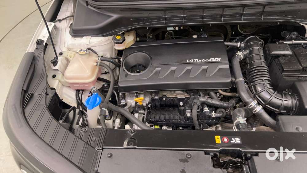 Kia Carens 1.4 Luxury Plus 6 Str, 2023, Petrol