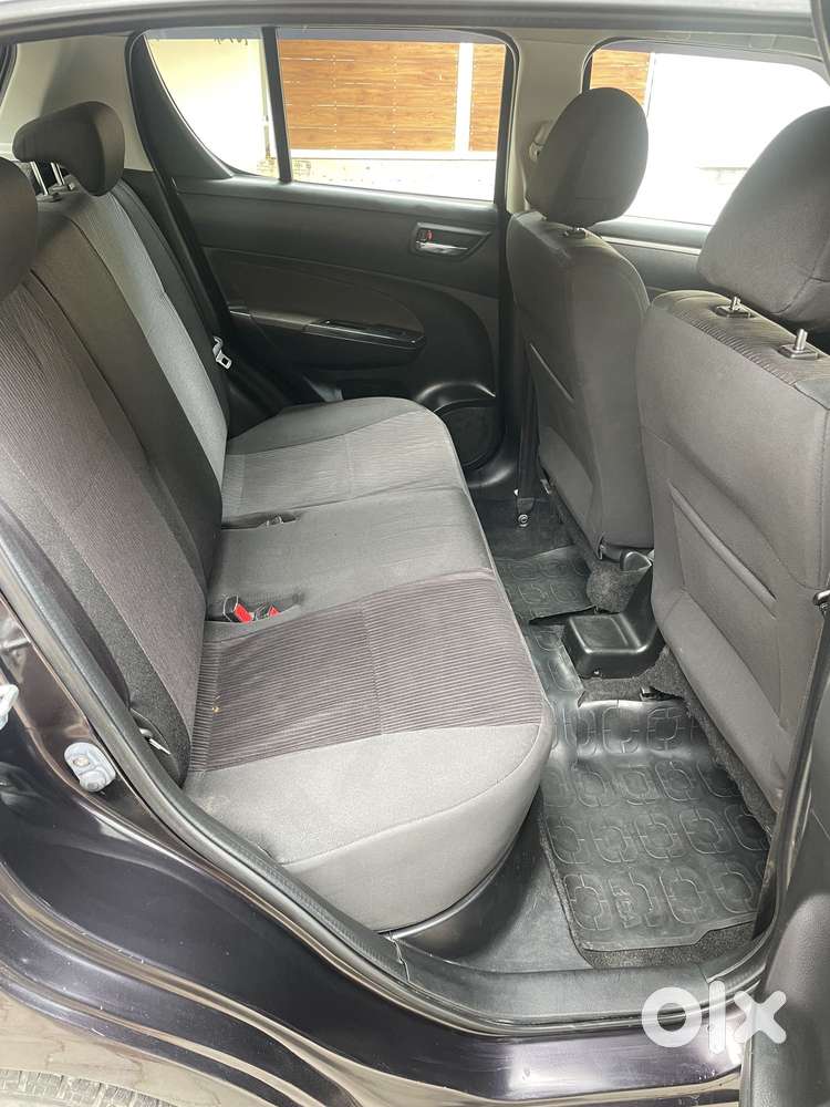 Maruti Suzuki Swift Vxi With Abs, 2015, Petrol