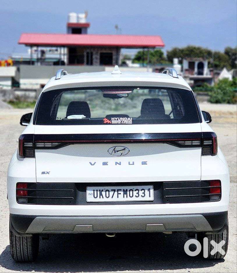 Hyundai Venue Sx Mt, 2023, Petrol