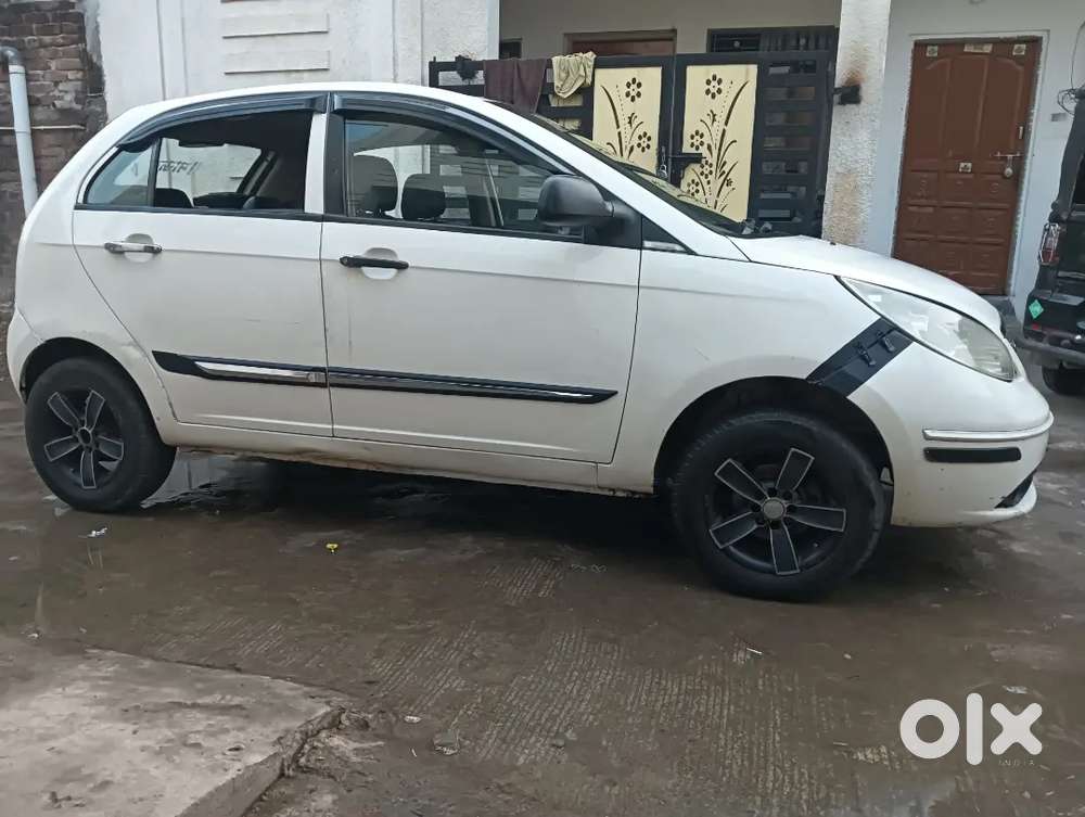 Good Condition, 4 Alloy Wheel,