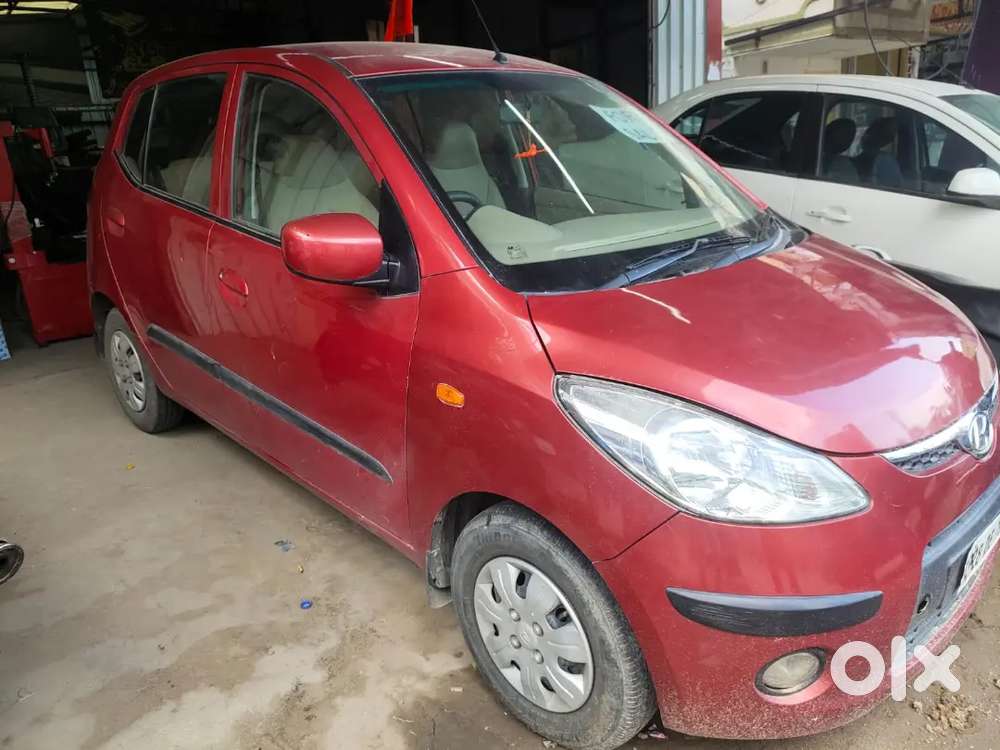 I10  Automatic Red, Well-maintained Valid Till 2030