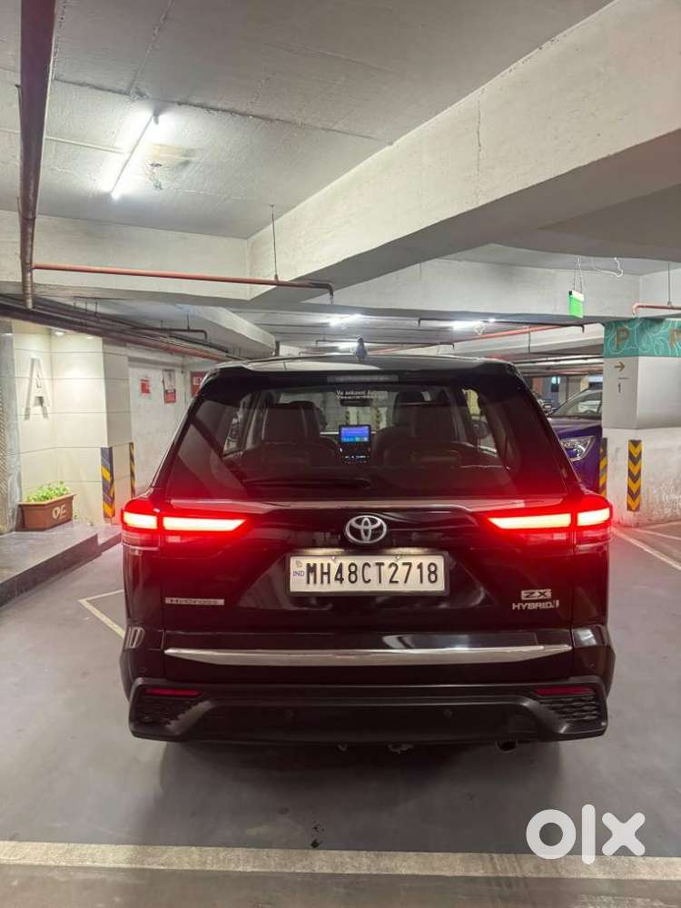 Toyota Innova Hycross 2.0 Zx (o) Hybrid 7 Str, 2023, Petrol