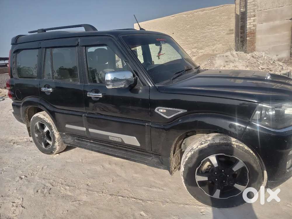 Mahindra Scorpio Classic 2025