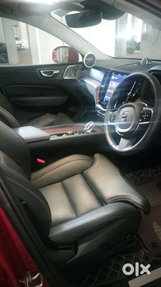 Volvo Xc60 2024 Petrol 4220 Km Driven