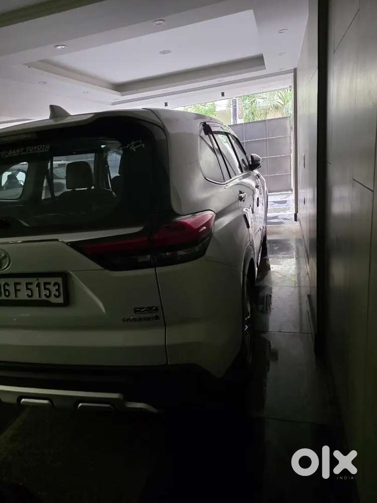 Zx. Hybrid. 1st Owner With Service Record.      Dealer Pls Excuse