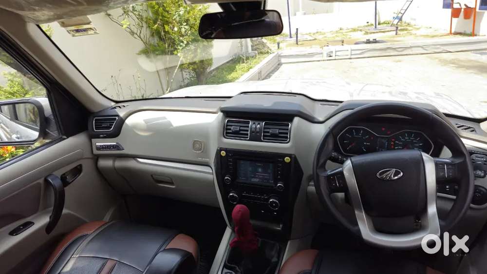 S10 Captain Seat, No Accident No Repaint, Recentlyservicedat Mahindra.