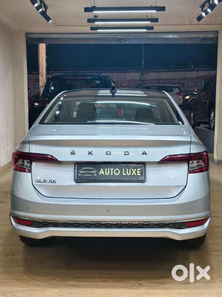 Skoda Slavia 1.0 Tsi Style At, 2023, Petrol