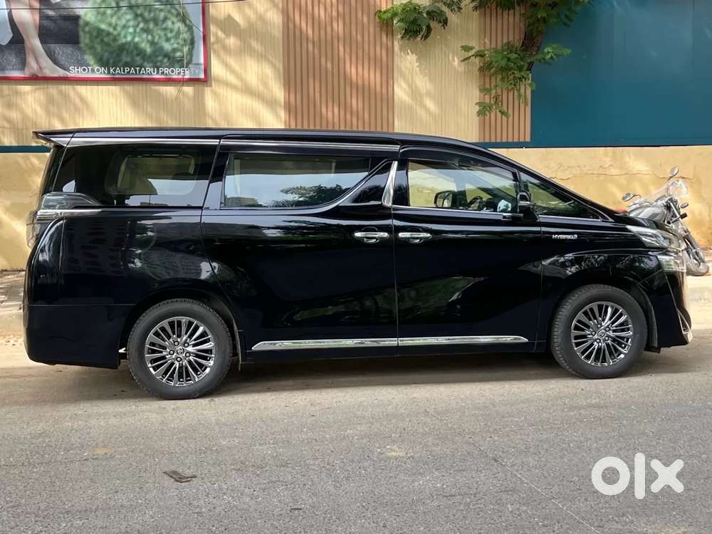 Toyota Vellfire 2.5 Hybrid, 2020, Petrol