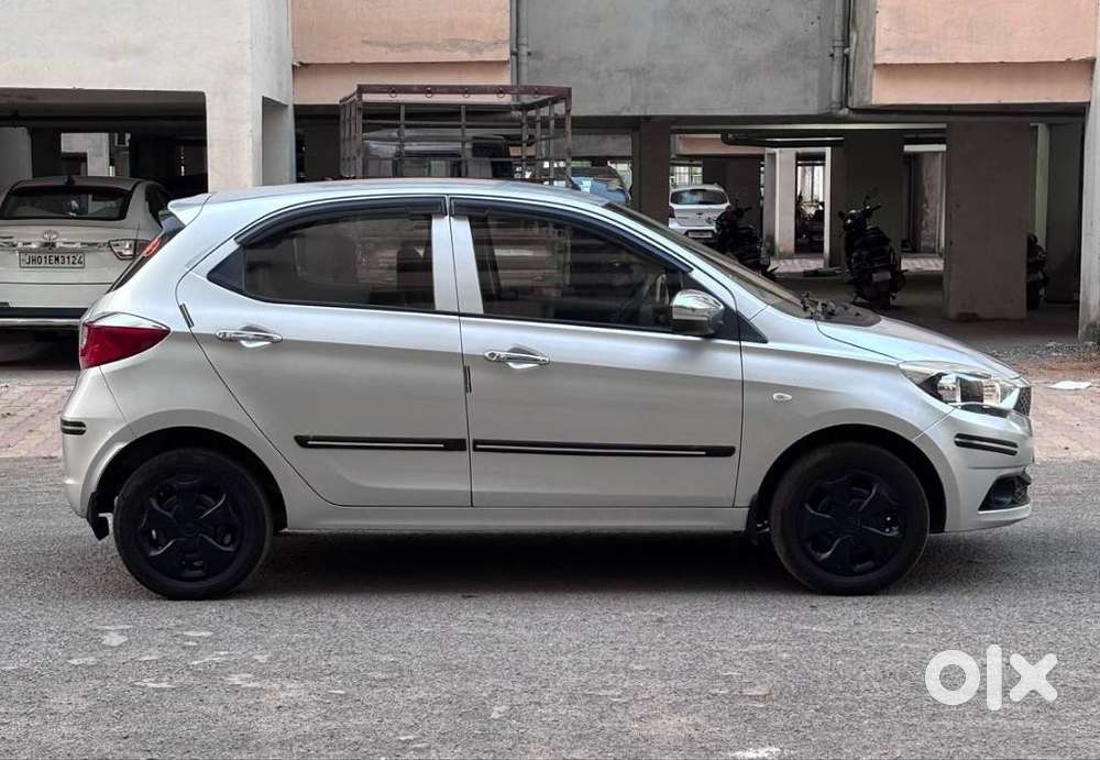 Tata Tiago 1.2 Revotron Xt (o), 2019, Petrol