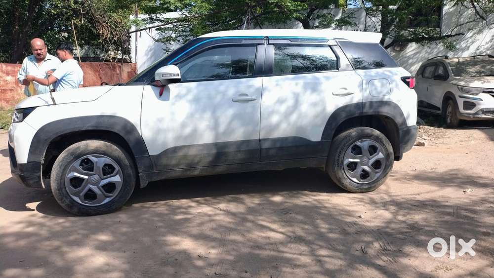 Maruti Suzuki Brezza 1.5 Vxi Smart Hybrid, 2024, Petrol
