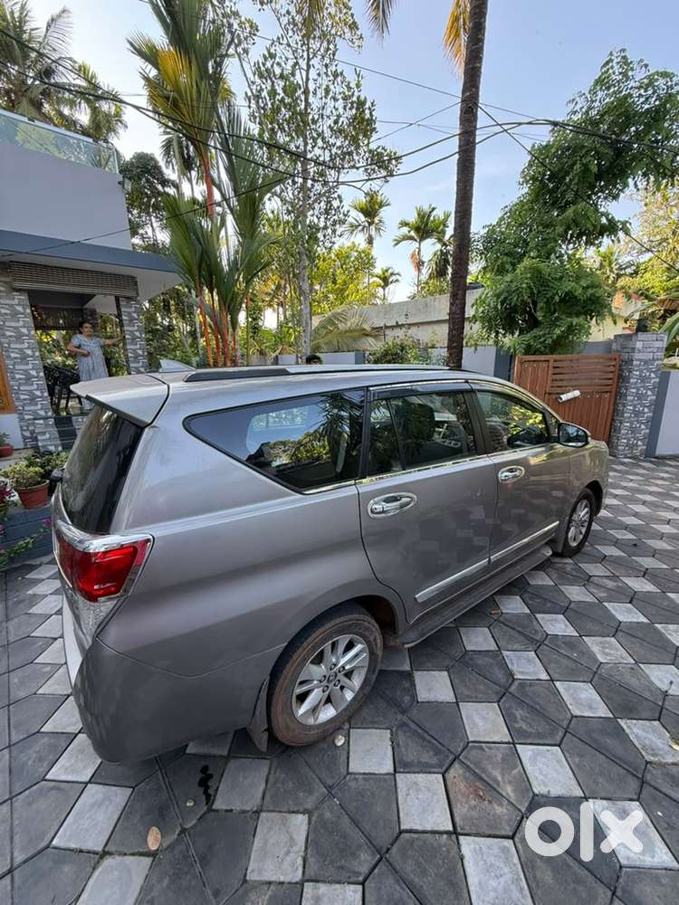Toyota Innova Crysta 2017