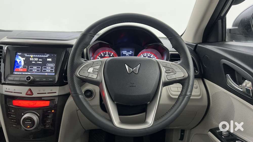 Mahindra Xuv300 1.2 W8 (o) Amt Petrol, 2022, Petrol