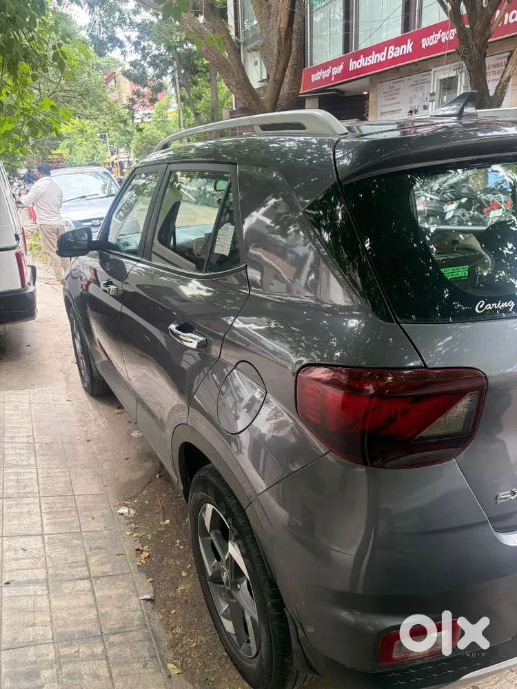Hyundai Venue 2020 Petrol 43000 Km Driven