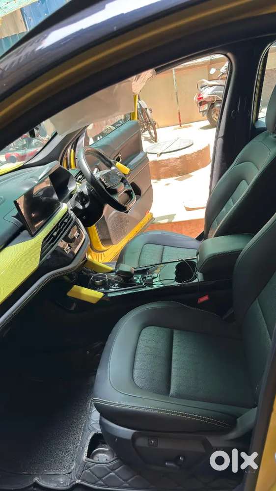 Harrier Adventure Plus Signature Edition